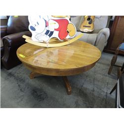 Round oak coffee table