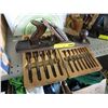 Image 1 : Vintage cast metal planer & drill bits