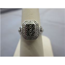 Ladies .25 CT Black & White Diamond Dinner Ring