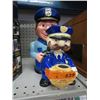 Image 1 : Talking cookie jar & bobble head vase