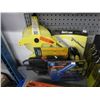 Image 1 : Tools, mostly new