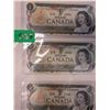 Image 1 : 3 Old uncirculated Canadian $1 bills