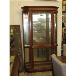 China cabinet with interior lighting w/ shelves