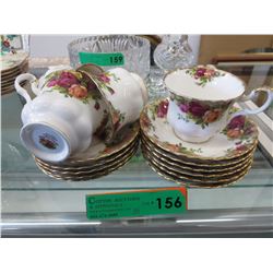 4 Royal Albert teacups & 11 saucers