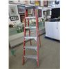 Image 1 : 6' Fiberglass stepladder - used