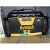 Image 1 : DeWalt electric shop radio