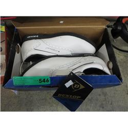 Pair of new Dunlop golf shoes