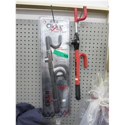 2 Steering wheel clubs