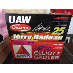 2x 1:24 Scale model stock cars