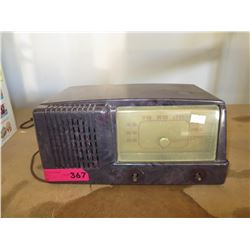 Vintage GE broadcast receiver