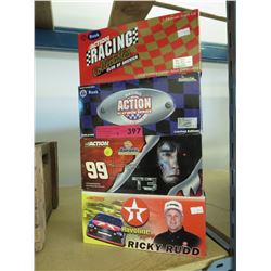 4 x 1:24 Scale stock cars