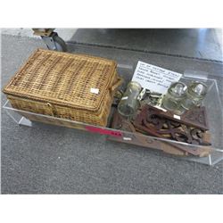 Lot of vintage items