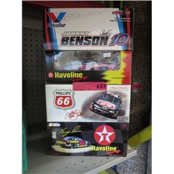 4 x 1:24 Scale model stock cars