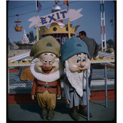 Collection of (10) amateur 3-d stereo slides from diseyland circa 1958-1961