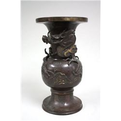 Chinese bronze "Dragon" vase