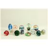 Image 1 : 13 glass paperweights