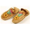 Image 1 : Native American Unlined Leather Beaded Moccasins