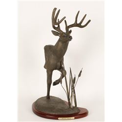 NWTF Statue "Moon Walk" Buck