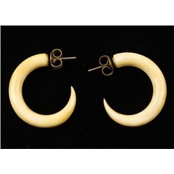 2 Pairs of Earrings