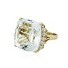 Image 3 : 14KT Yellow Gold GIA Certified 33.51ct Aquamarine and Diamond Ring