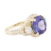 Image 2 : 14KT Yellow Gold 4.48ct Tanzanite and Diamond Ring