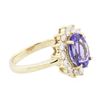 Image 2 : 14KT Yellow Gold 2.19ct Tanzanite and Diamond Ring