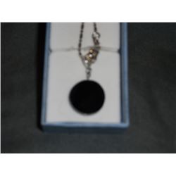 BRIOLETTE GLASS PENDANT AND EARRINGS WITH CHAIN (L688-3)