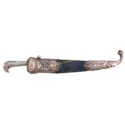 AN INDIAN KARD DAGGER