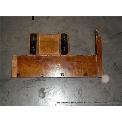 EVER-TIGHT TROLLEY DOOR TRACK & LEADER HANGER SALESMAN SAMPLE
