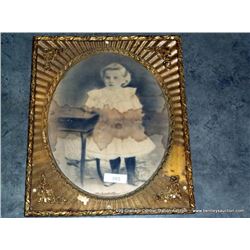 LITTLE GIRL FRAME PRINT