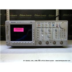 TEKTRONIX TDS 784D 4-CHANNEL O-SCOPE (print sequence:) 1500072