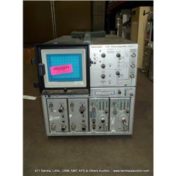 TEKTRONIX 7104 O-SCOPE W/ 2-7A29, 7B15, 7B10 (print sequence:) 1500083