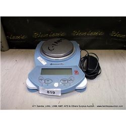 ADVENTURER PRO OHAUS SCALE