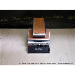 POLAROID SX-70 LAND CAMERA