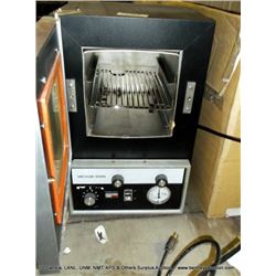 PRECISION VACUUM OVEN