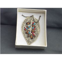 MULTI COLORED CRYSTAL LEAF PENDANT AND CHAIN IN COPPER (L718 - 2)