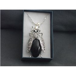 ANIMAL/INSECT PENDANT WITH CHAIN (L718 - 8)