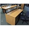 Image 1 : MAPLE 66'' RECEPTION DESK