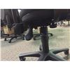 Image 2 : BLACK MULTI LEVER ADJUSTABLE ARM TASK CHAIR