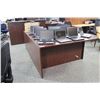 Image 1 : MAHOGANY BULLET TOP L-SHAPE EXECUTIVE DESK (RH)