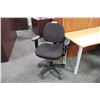 Image 2 : BLACK MULTI LEVER ADJUSTABLE ARM TASK CHAIR