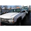Image 1 : 2005 CHEVROLET SILVERADO, 2500HD, 2DR PU, WHITE, VIN # 1GCHC24U35E275763