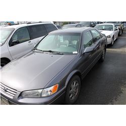 1998 TOYOTA CAMRY XLE, 4DR SEDAN, GREY, VIN # JT2BF22KXW0104255