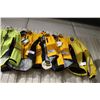 Image 2 : SHOWERS PASS BIKE RAIN JACKET