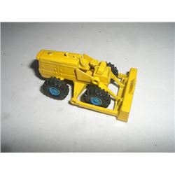 VINTAGE *EXTREMELY RARE* DIECAST TOY TRACTOR STAMPED *MERCURY-MADE IN ITALY* BOOK VALUE $80.00+ GREA