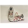Image 1 : ASICS WOMENS SIZE 12 RUNNING SHOES