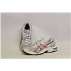 Image 1 : ASICS WOMENS SIZE 8.5 RUNNING SHOES