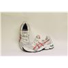 Image 1 : ASICS WOMENS SIZE 7 RUNNING SHOES