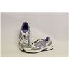 Image 1 : ASICS JUNIOR SIZE 5 RUNNING SHOES