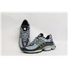Image 1 : ADIDAS MENS SIZE 9.5 RUNNING SHOES
